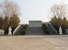 湖北十堰丹江口市龙角寺陵园