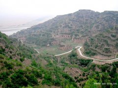 荥阳风水宝地寻踪：四大公墓格局解析与